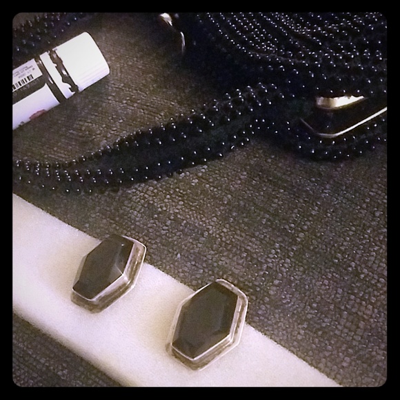 Vtg Black Onyx Clip Ons - Picture 1 of 3